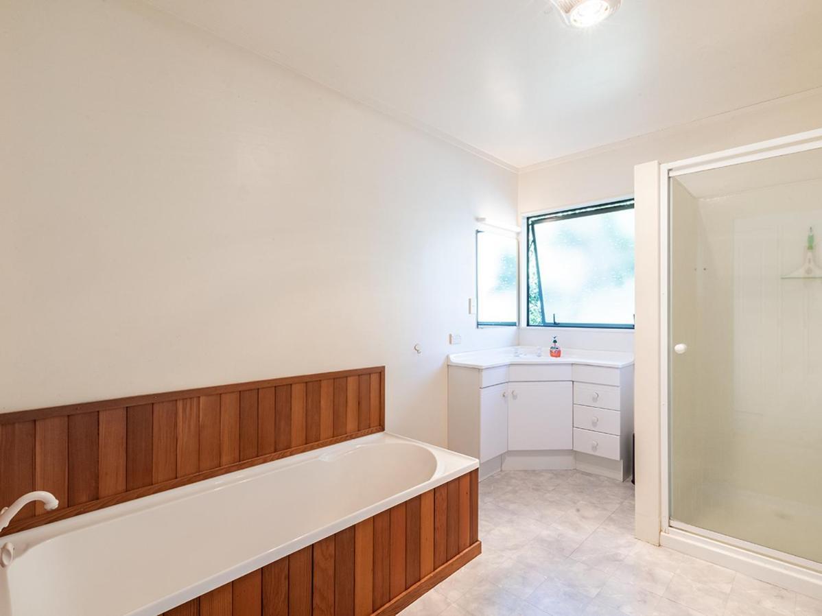 Kawau Vista - Snells Beach Holiday Home エクステリア 写真